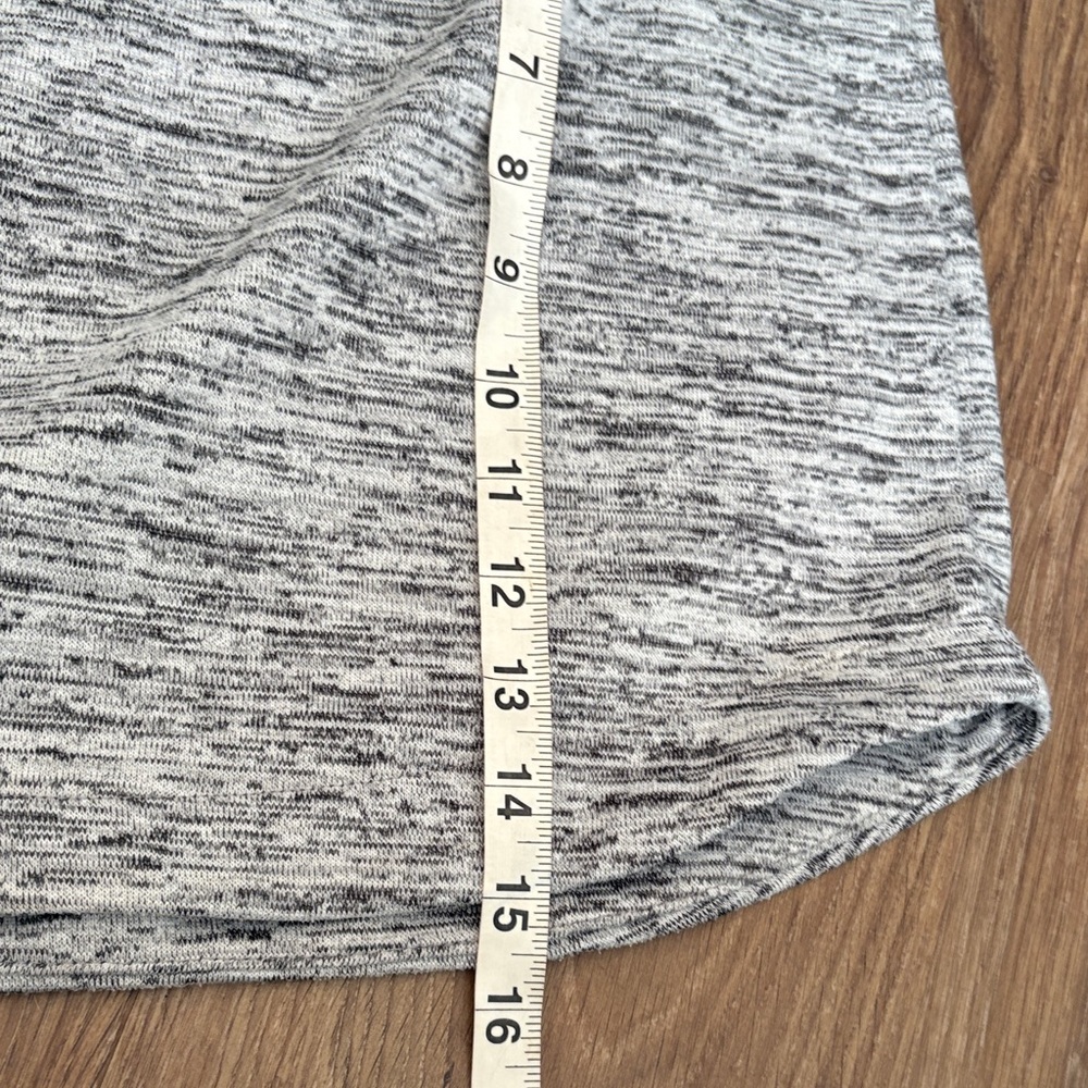 Athleta Downplay gray skirt - Picture 5 of 8